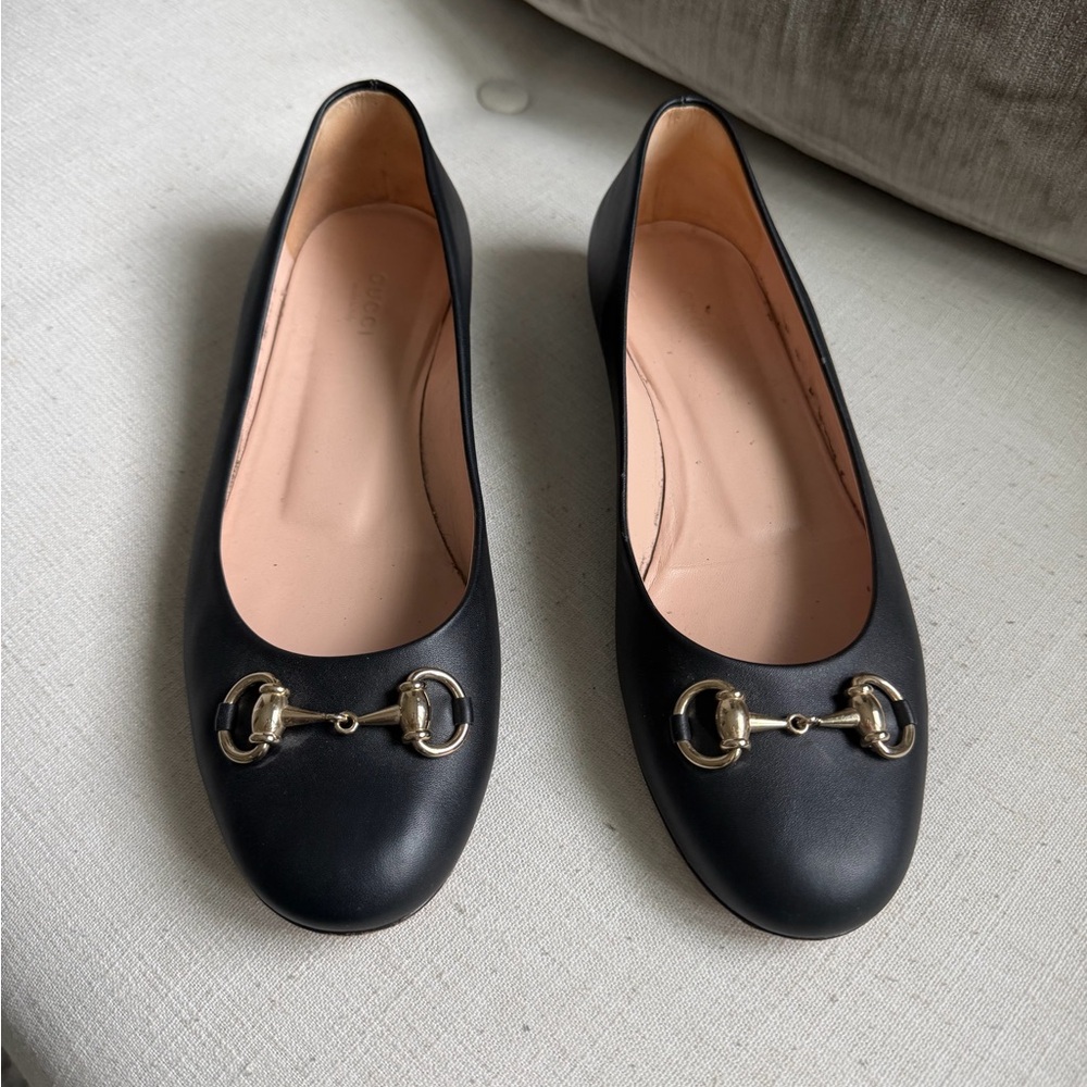 Gucci Black Ballet Flats with Gold Horsebit
